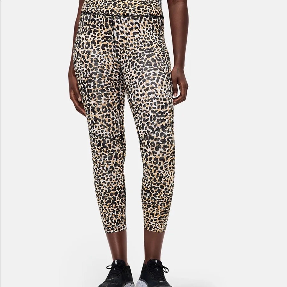 NWT outdoor voices leggings